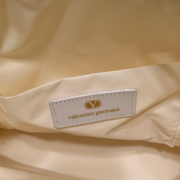 Valentino Garavani Sport Vintage Drawstring Bucket Bag - Picture 14 of 16